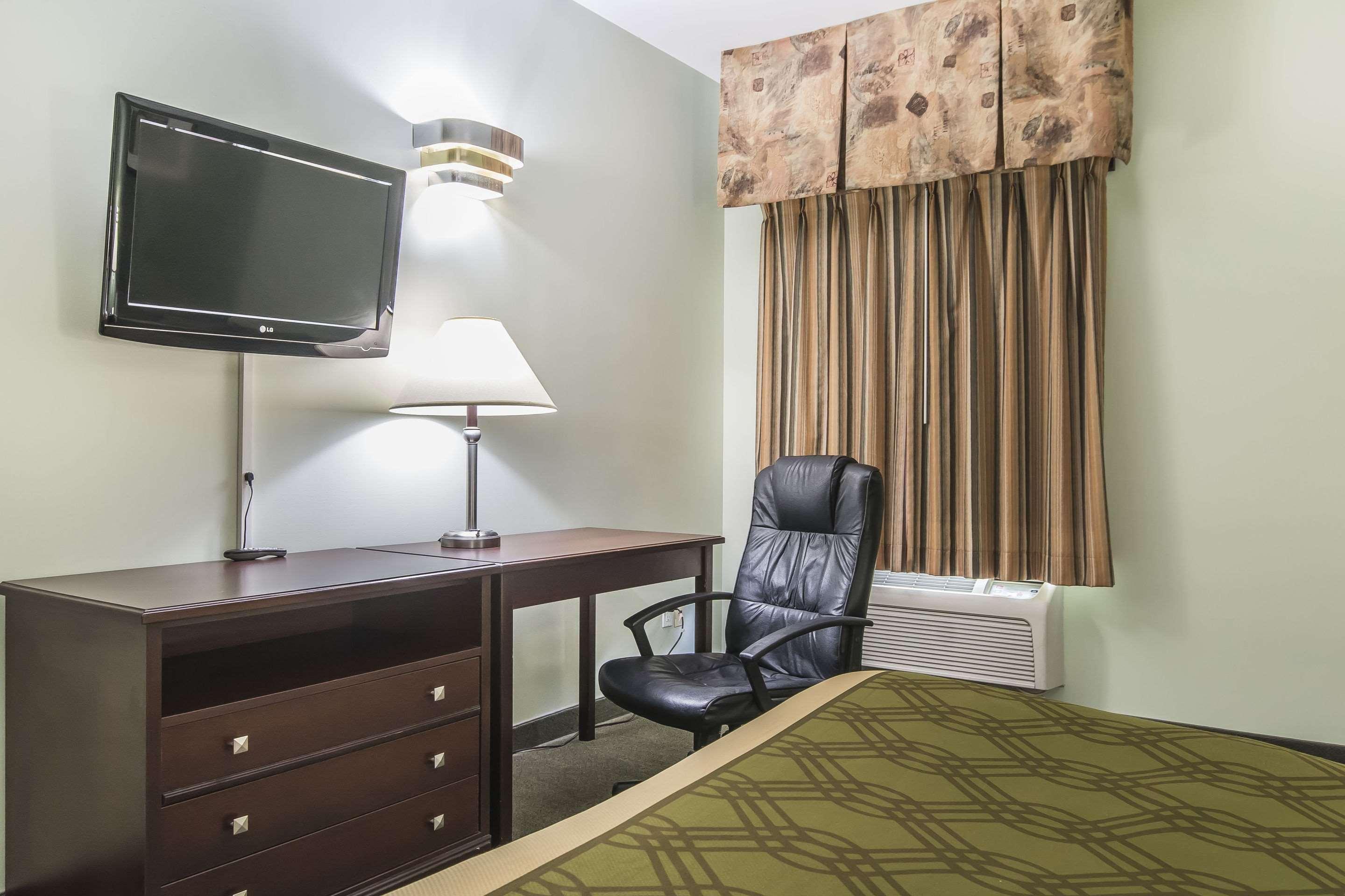 Econolodge Huntsville Bagian luar foto